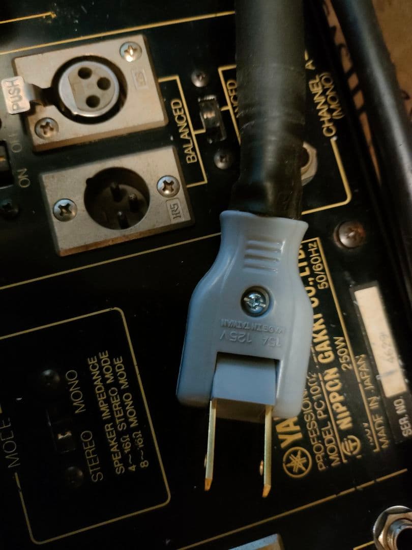 YAMAHA ヤマハ PAパワーアンプ PC-1002 レア！中古現状品！ - メルカリ