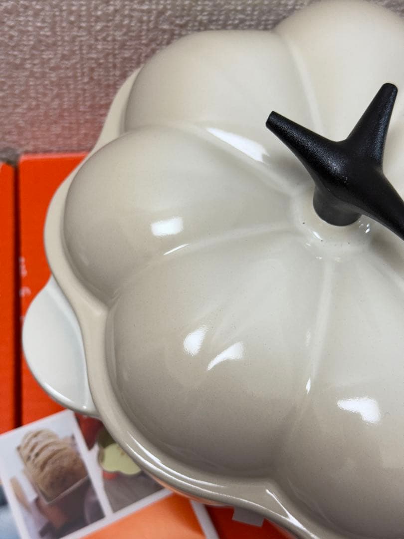 ル・クルーゼ LE CREUSET パンプキン 約22cm メレンゲ