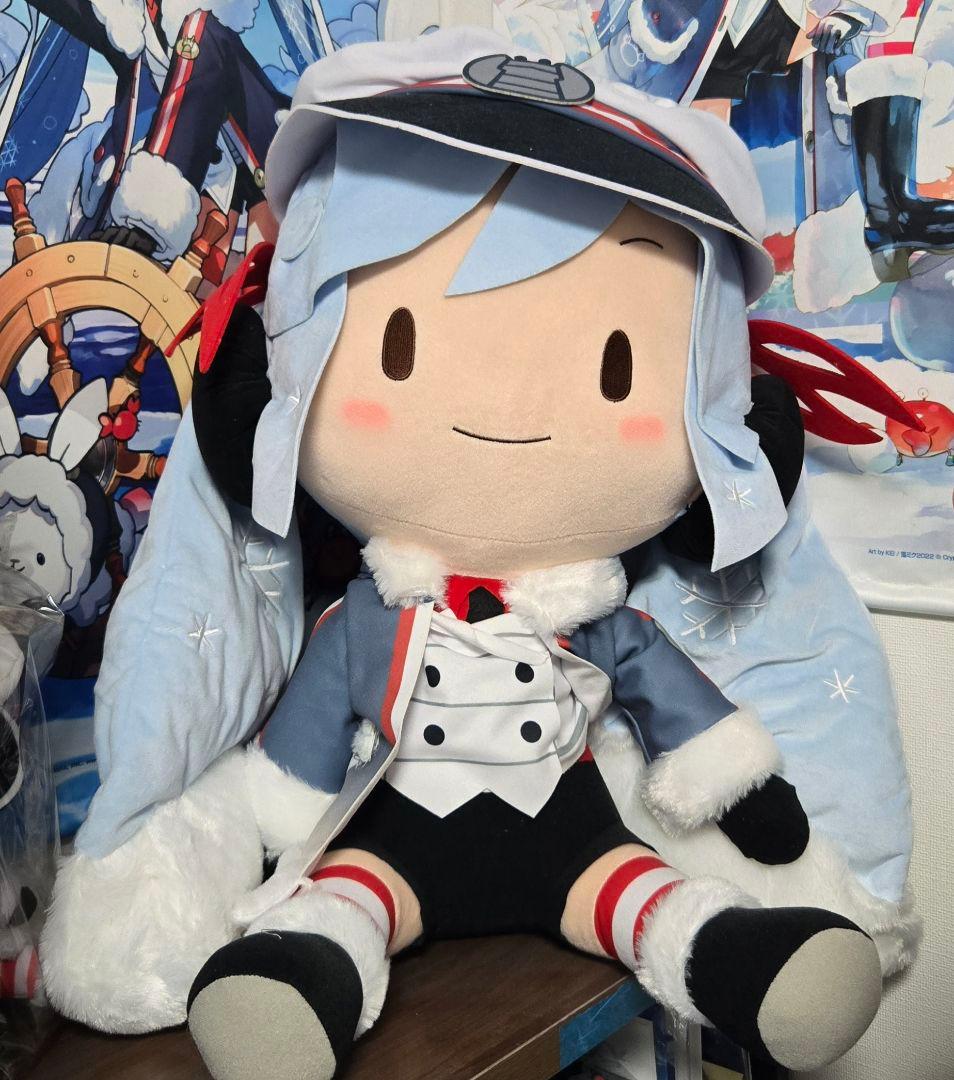 雪ミク 2022 どでかふわふわぬいぐるみ ジャンボぬいぐるみ - メルカリ