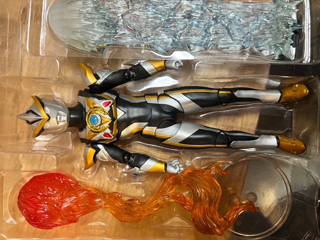 S.H.Figuarts ウルトラマンルーブ