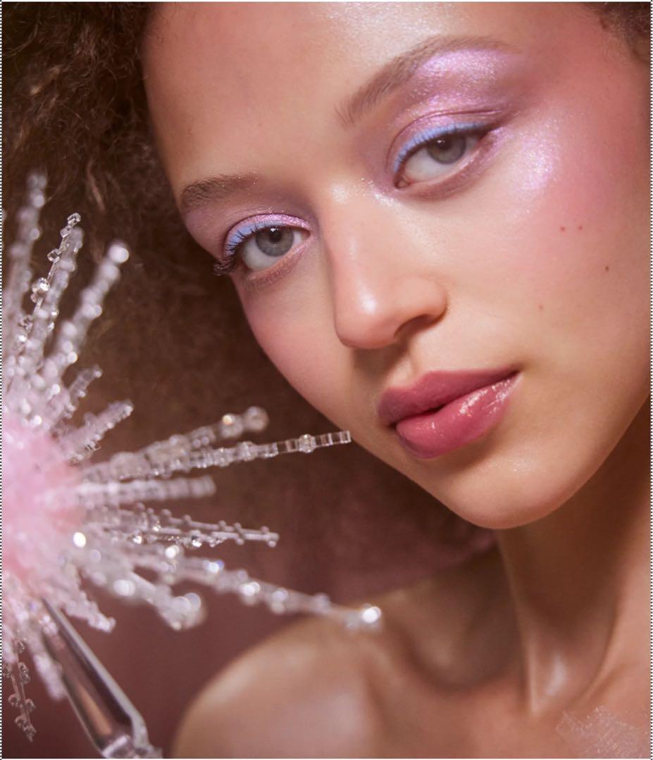 r.e.m. beauty Wicked Galinda makeup set - メルカリ