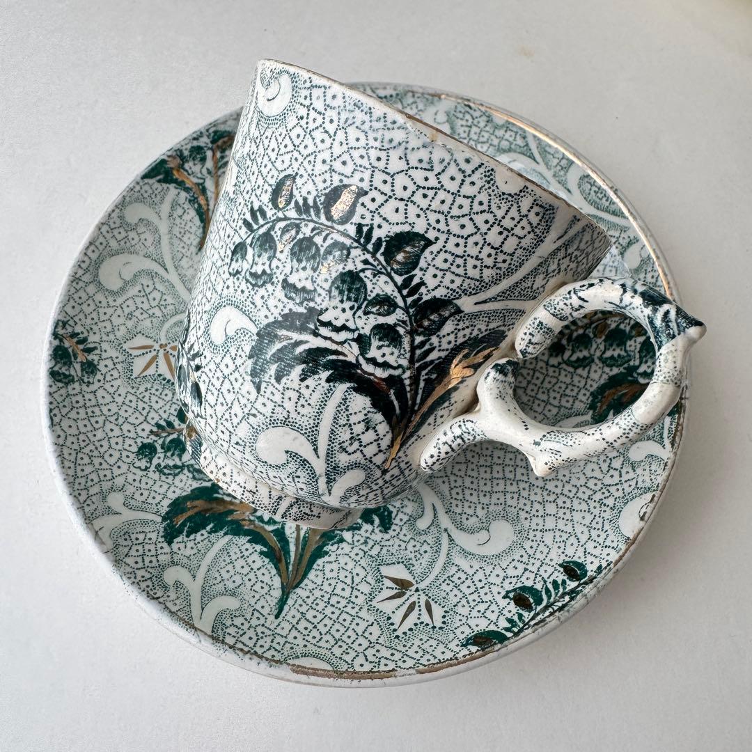 ① フランスアンティーク クレイユモントロー すずらん カップ