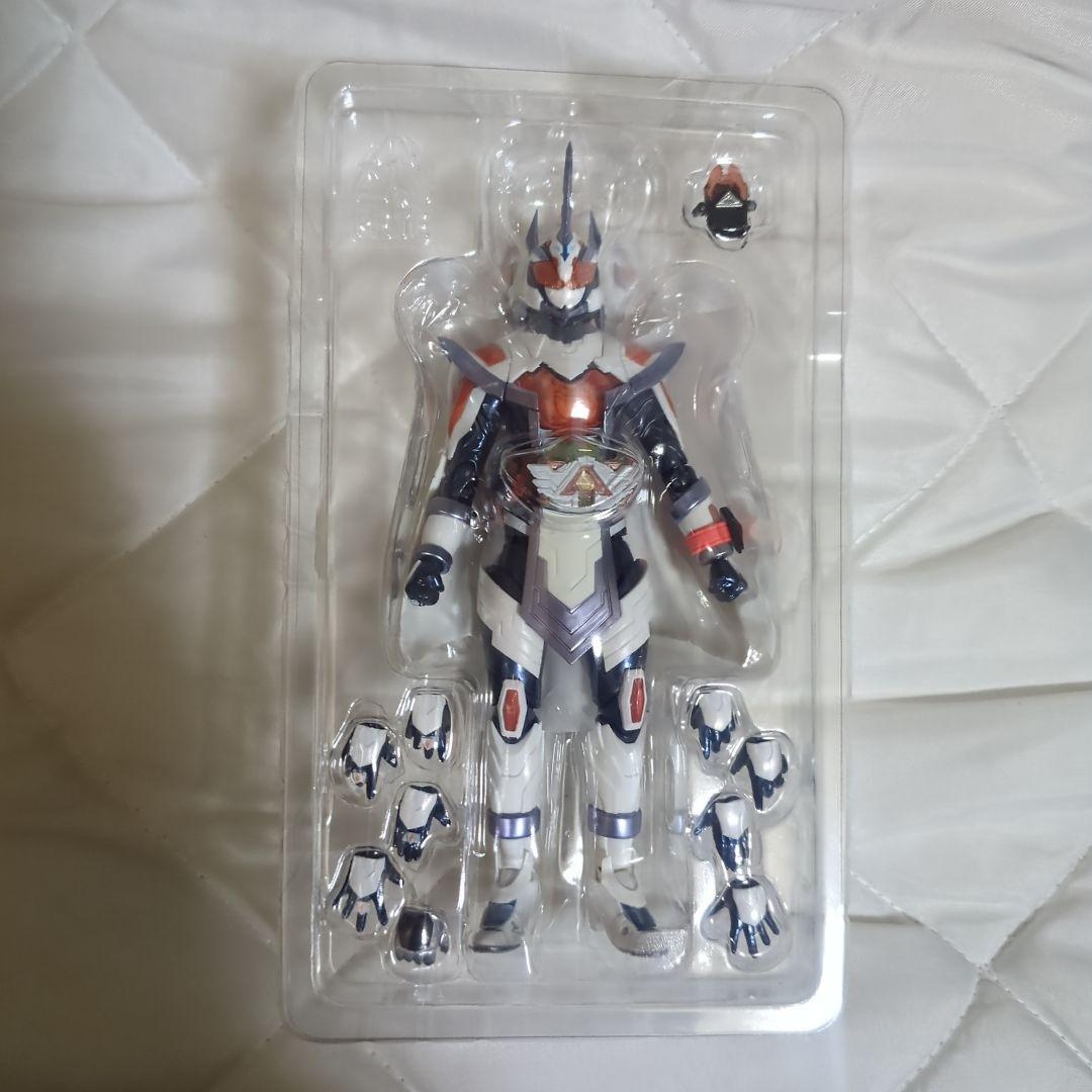 S.H.Figuarts 仮面ライダーマジェード サンユニコーン