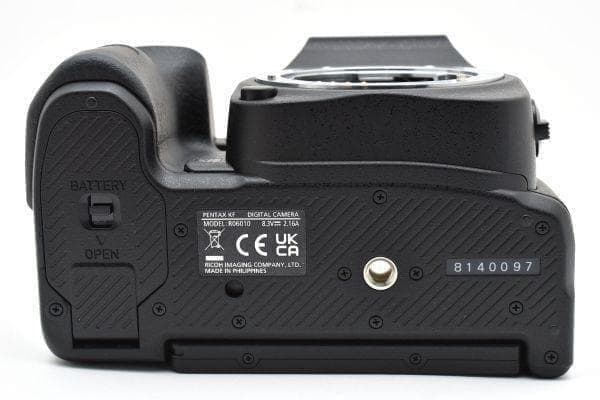 【ほぼ新品】ペンタックス PENTAX KF ボディ 《ショット数わずか7回》