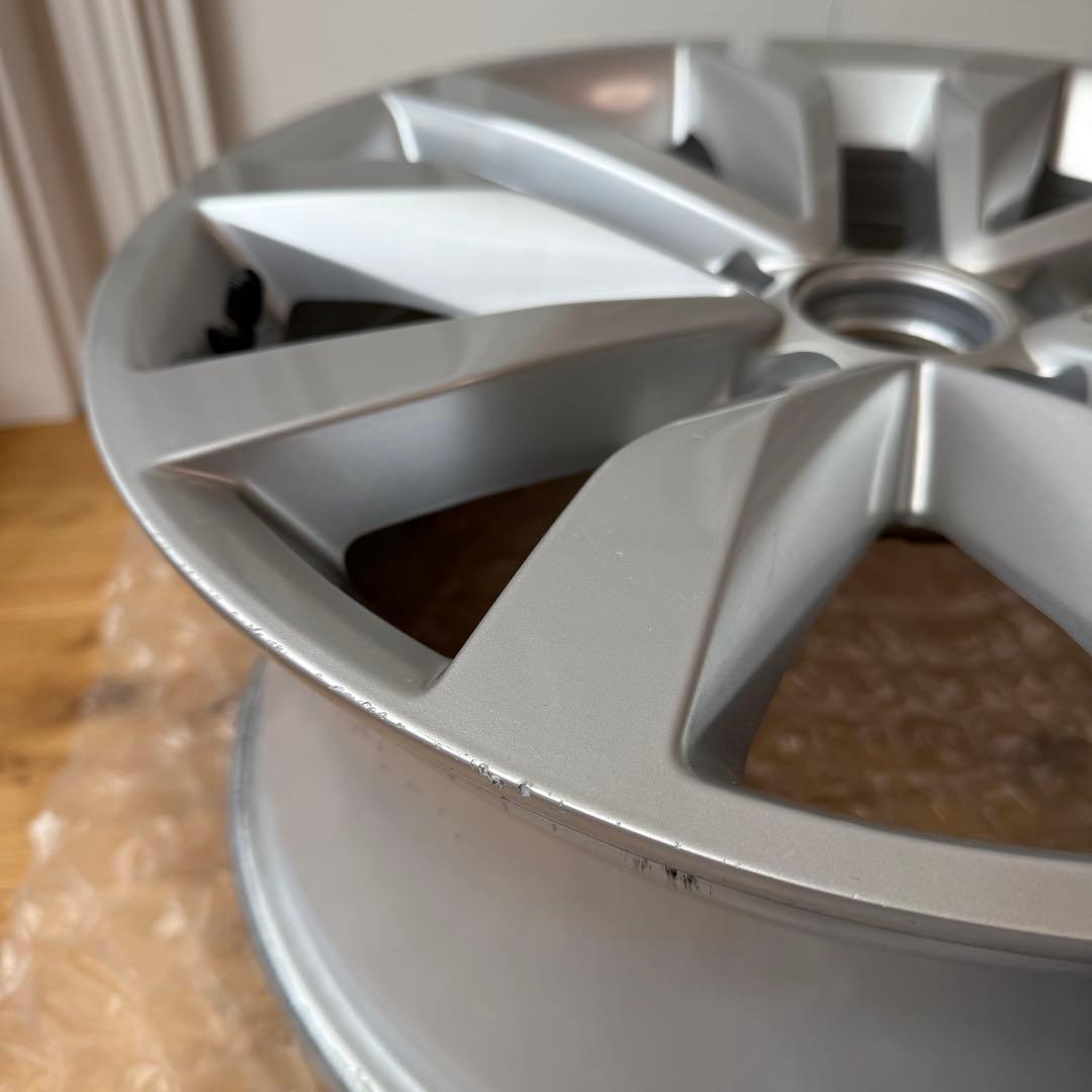 VW ザ・ビートル 5C0601025F 7-17+43 5H112 17インチ - メルカリ