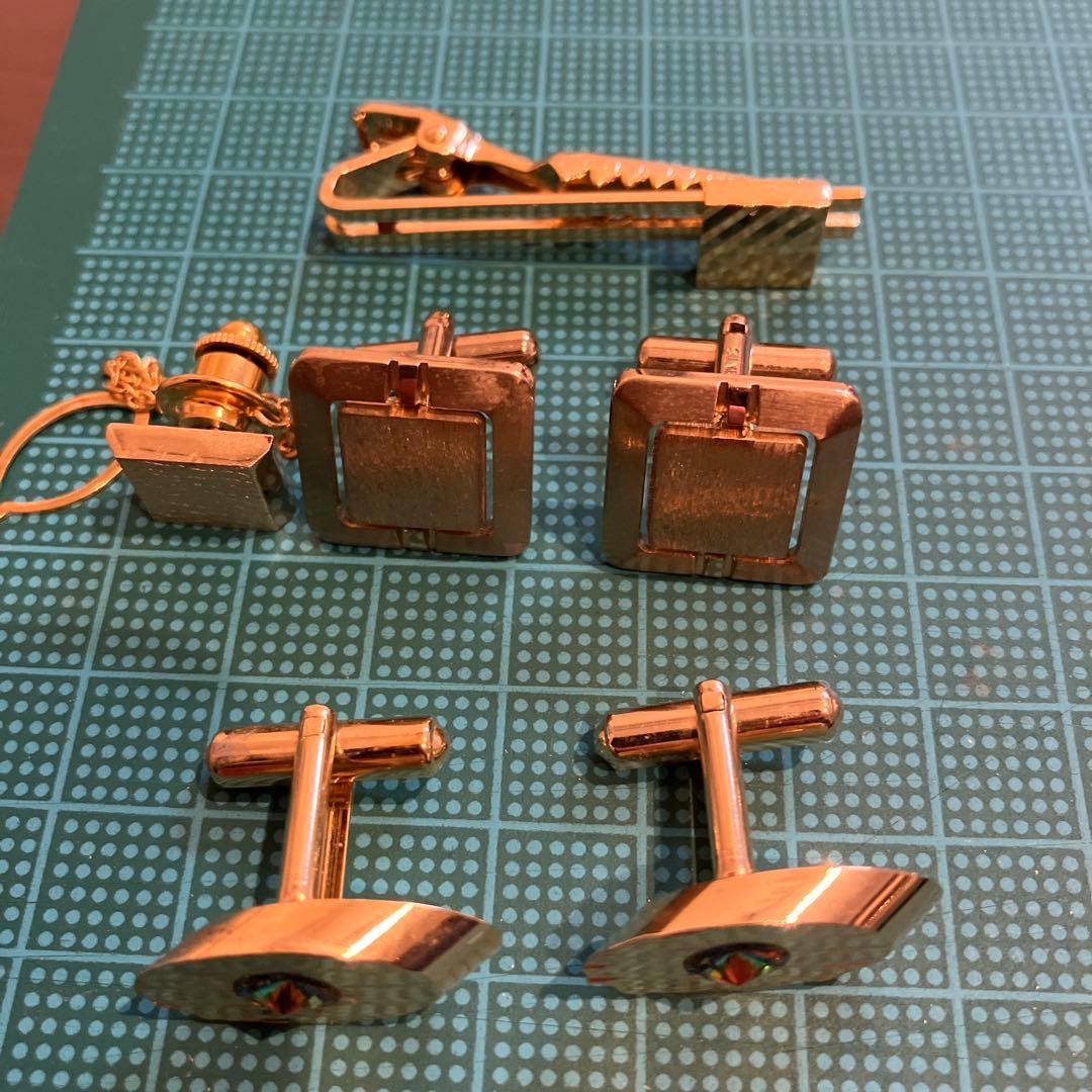 カフスボタン ネクタイピンまとめ売り - メルカリ