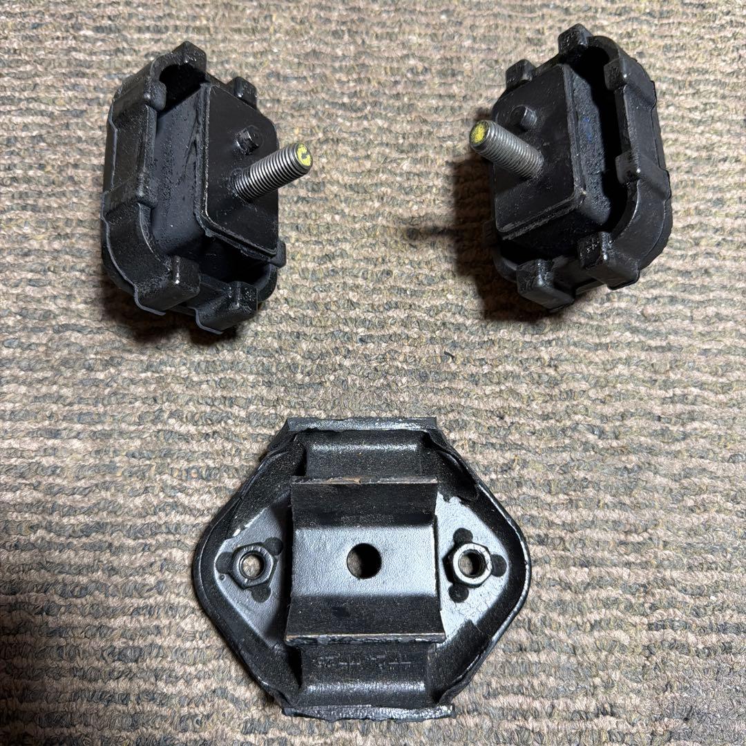 ジムニーJA11エンジンマウント 前後 3点セット ◇ スズキ ジムニー エンジンマウント＆ミッションマウントセット