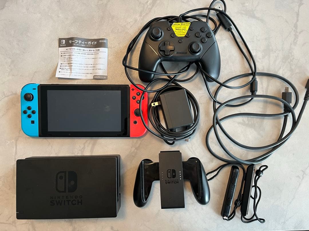 【おまけ付き】Nintendo Switch 本体 Amazon.co.jp: Nintendo Switch Joy-Con(L) ネオンブルー/(R) ネオン