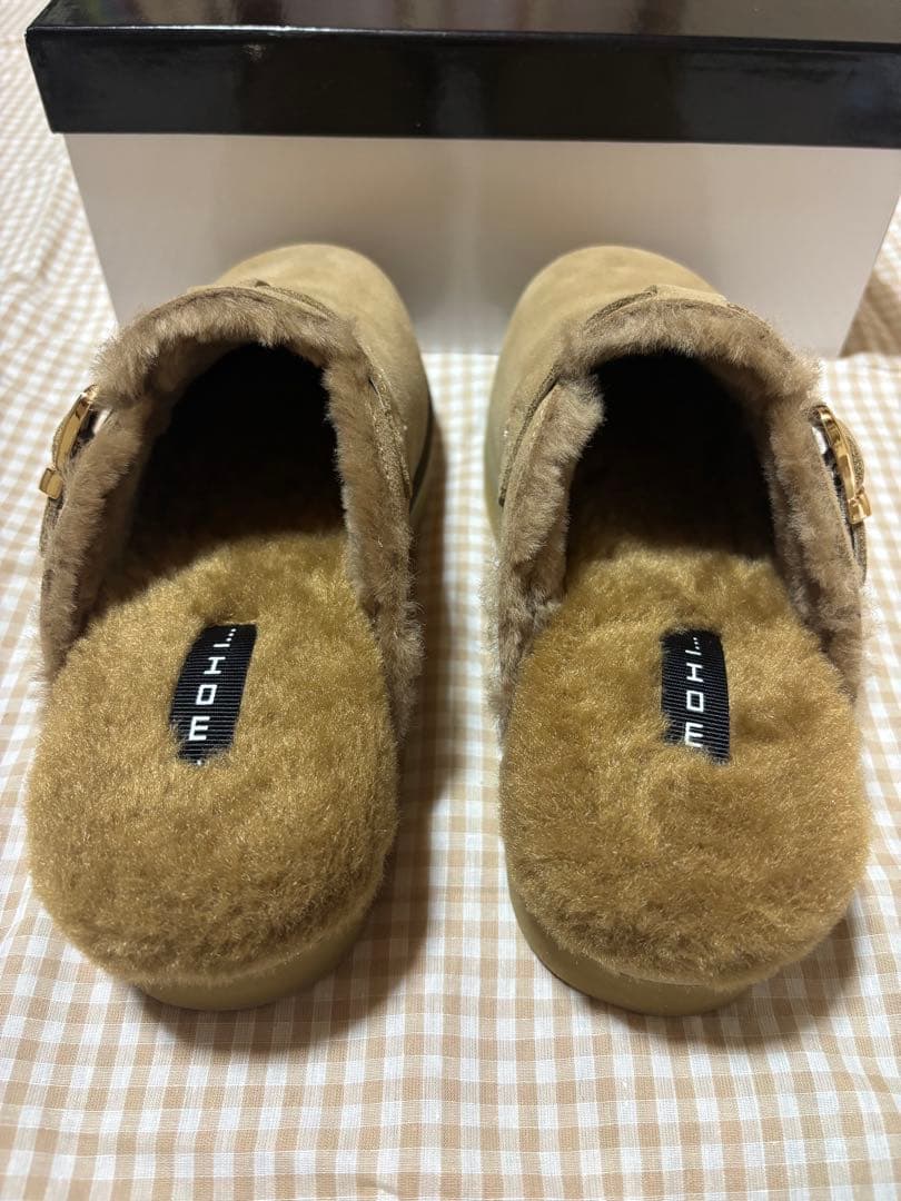 新品未使用♡IENAで購入モヒ MOHIファースリッポン ベージュ - メルカリ
