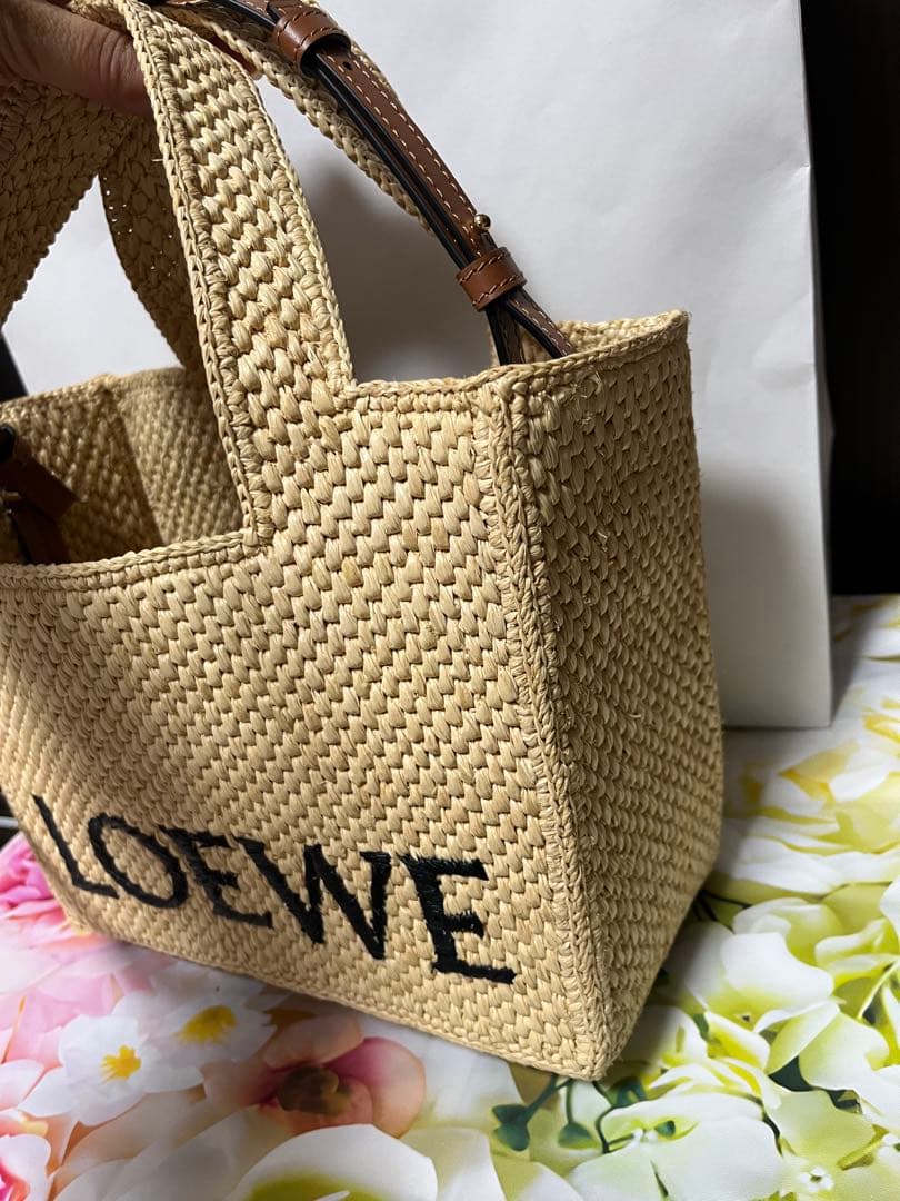 マロ様専用LOEWE ♡フォントトートラフィアスモール - メルカリ