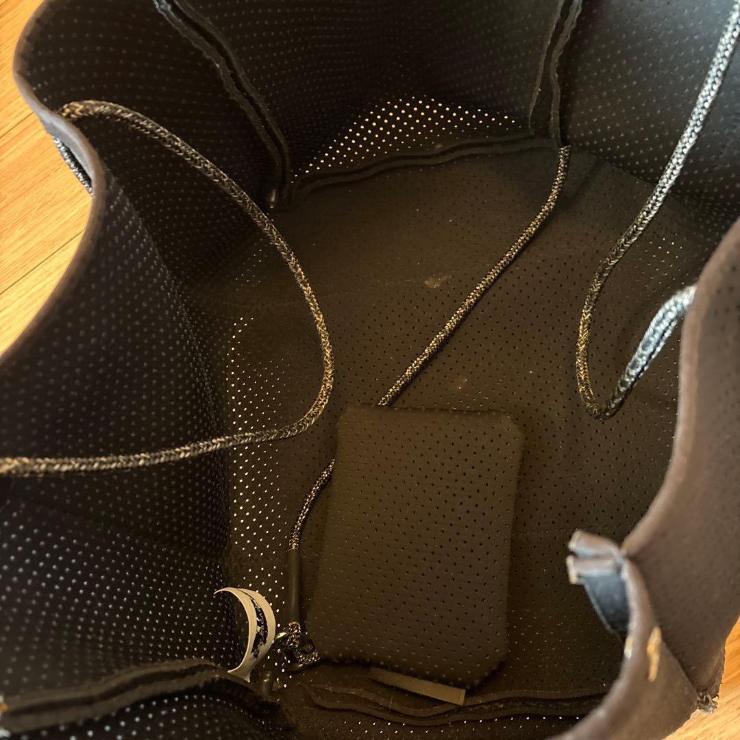 メッシュデザイン トートバッグ 黒 STATE OF ESCAPEの通販はau PAY