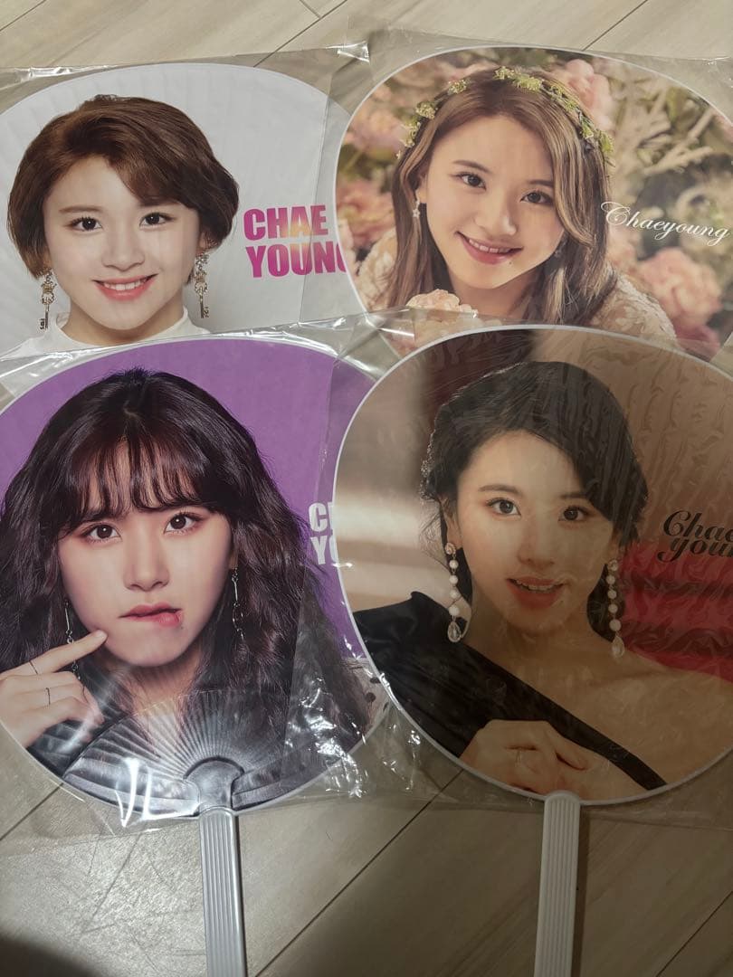 TWICE チェヨン うちわ セット（4種類） - メルカリ