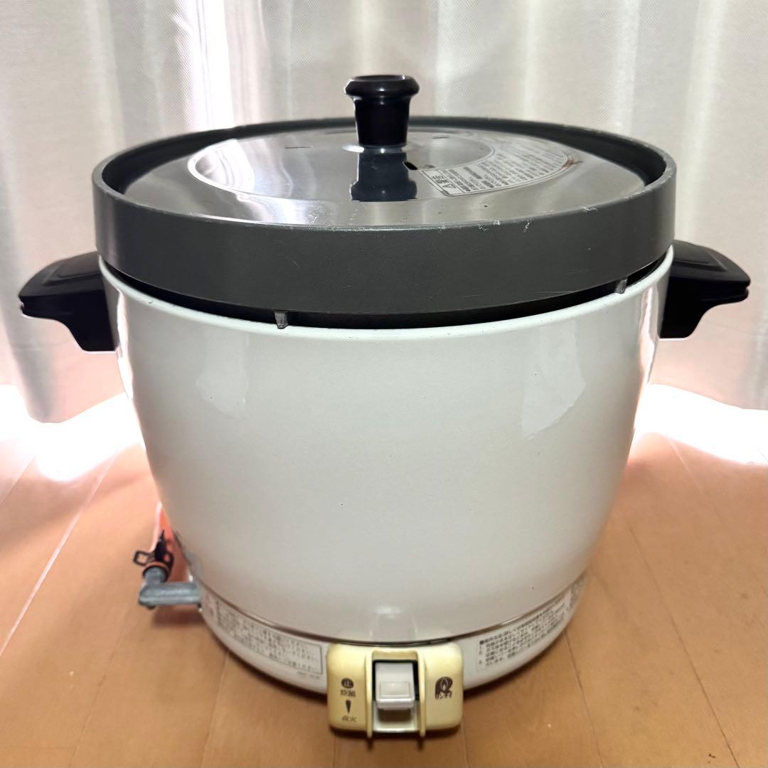 Rinnai ガス炊飯器 LPガス用 業務用 RR-20SF2 厨房機器 店舗 Amazon | リンナイ(Rinnai) 業務用ガス炊飯器 2升用 普及タイプ ゴム管