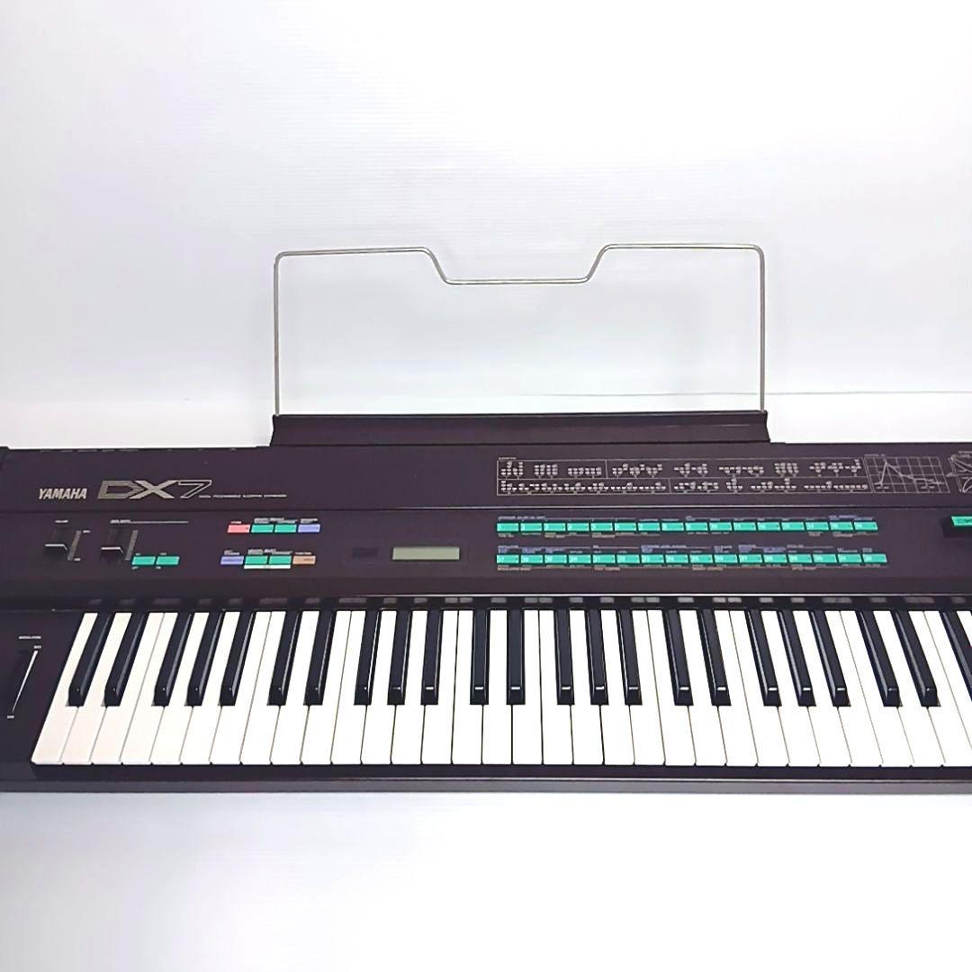 廃盤 ヤマハ シンセサイザー DX7 ハードケース付き 61鍵盤 32音色