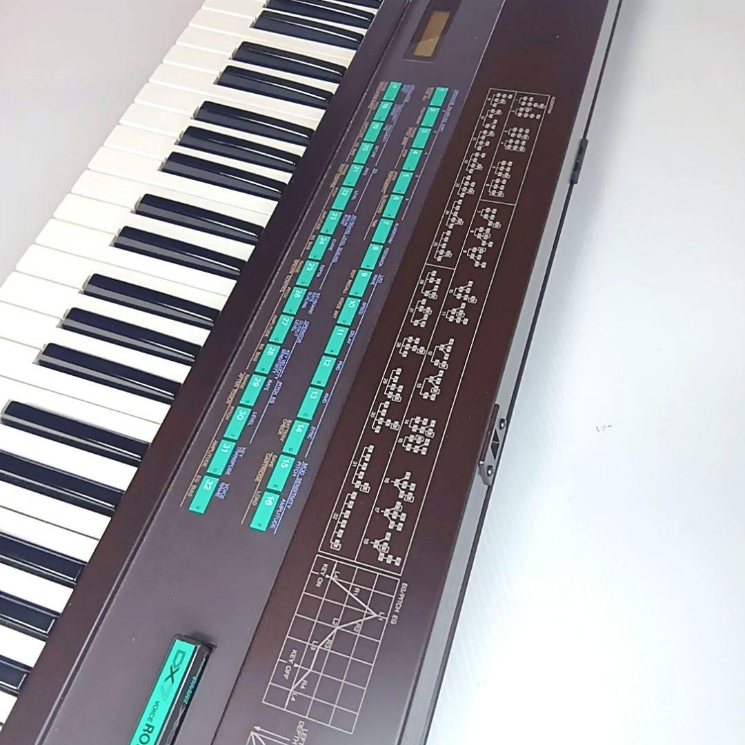 廃盤 ヤマハ シンセサイザー DX7 ハードケース付き 61鍵盤 32音色