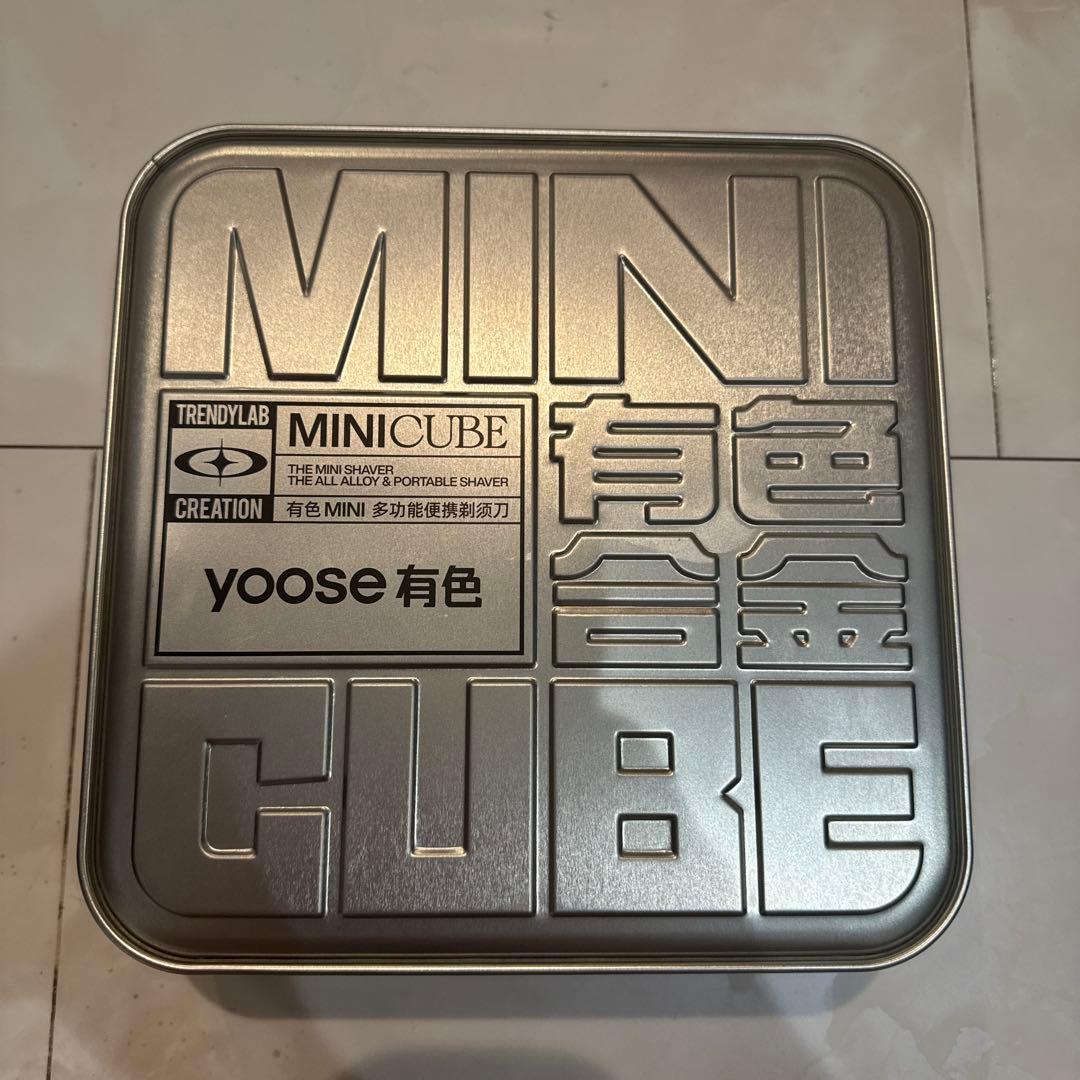 yoose ミニキューブ　シェーバー　新品未使用 父の日ギフトに最適】キューブ型で超コンパクト！ポータブル電動