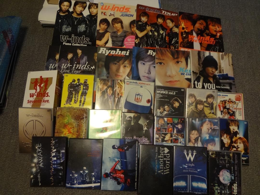 w-inds.         10 本写真集、20 张 DVD、珍宝套装