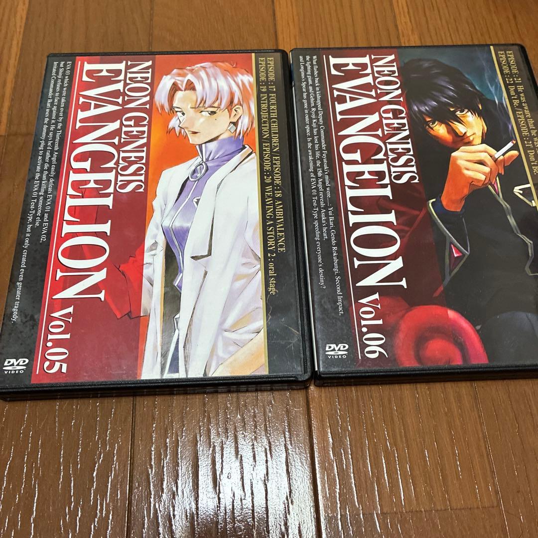 エヴァンゲリオンのテレビ版全8巻と劇場版1巻の合わせて9巻セット