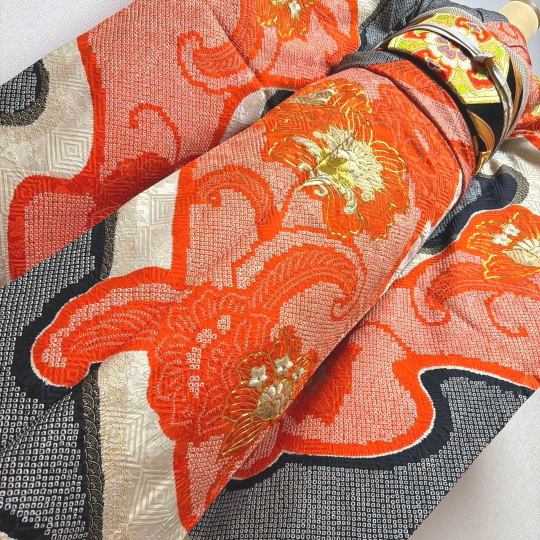 21 振袖フルセット 正絹 朱赤 黒 金彩 絞り 駒刺繍 レトロ