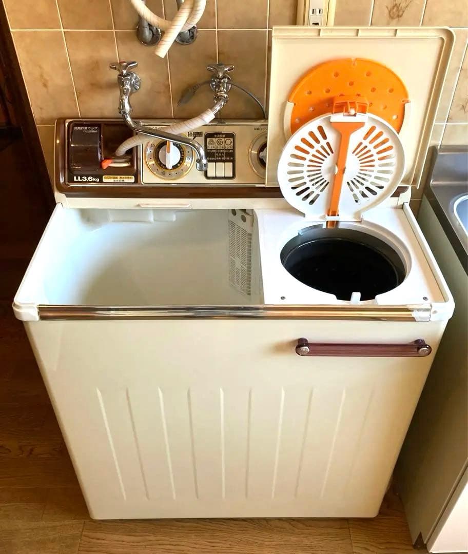 昭和レトロ】東芝銀河 2層式電気洗濯機 VH-3200 3.6kg - メルカリ