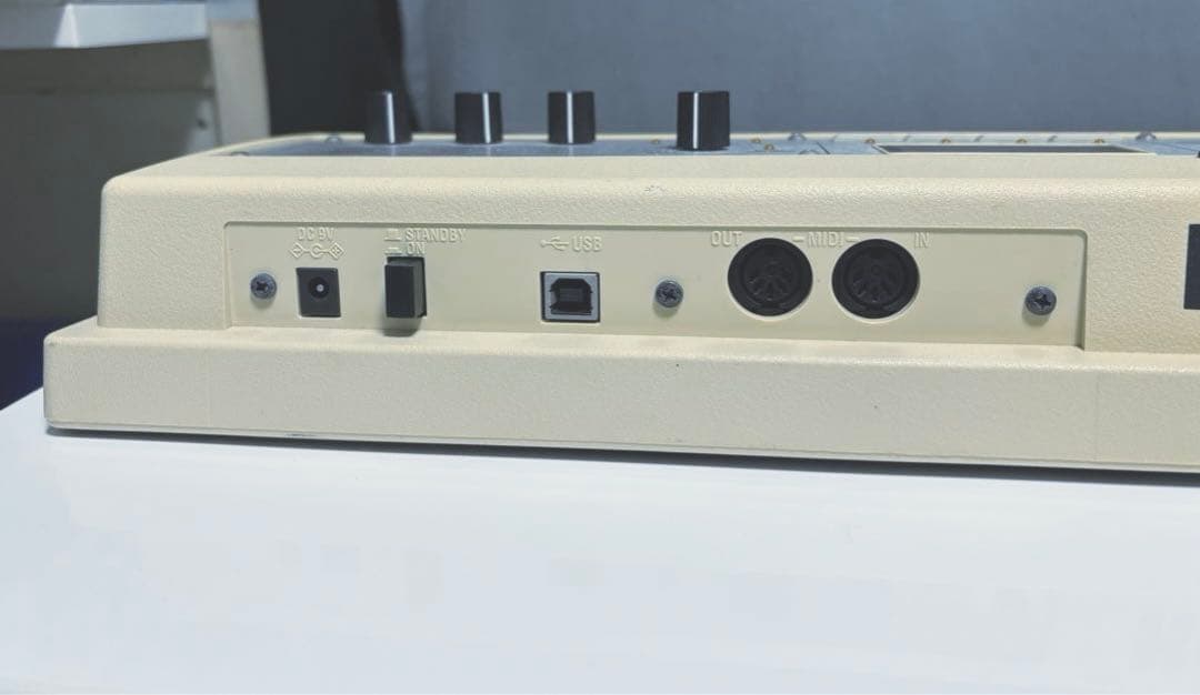 Korg Microkorg XL☆限定200台ベージュカラーモデル☆希少レア