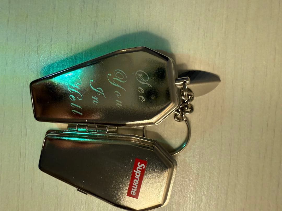 SUPREME Coffin 17AW 携帯灰皿 キーホルダー 小物入れ - メルカリ