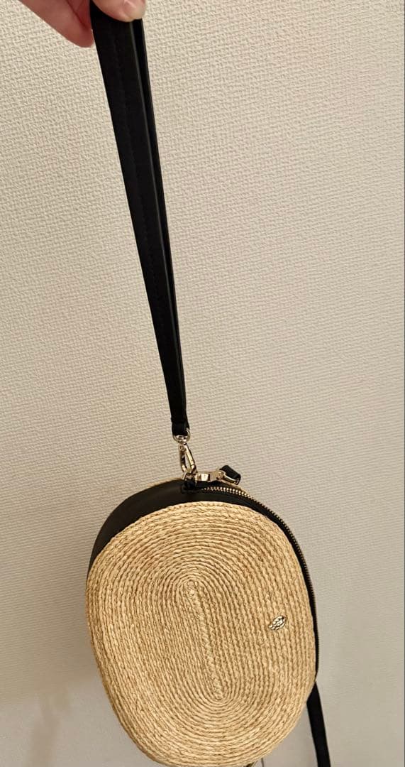 ⭐︎未使用 HELEN KAMINSKI ストロー かごバッグ ストラップブラック