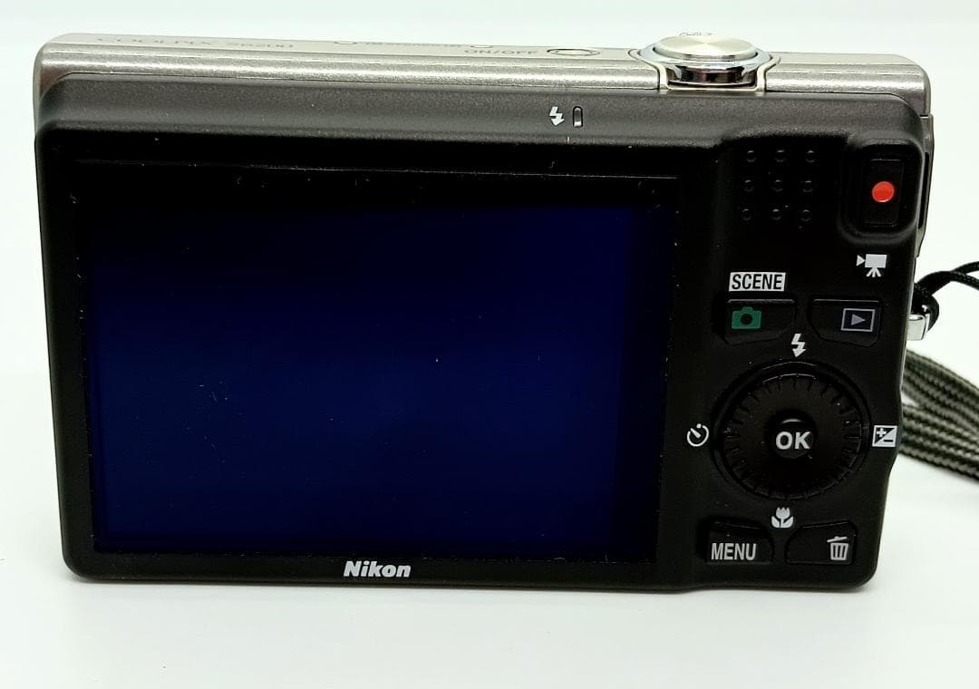 Nikon COOLPIX S6200 Silver 16.0MP 充電器付き