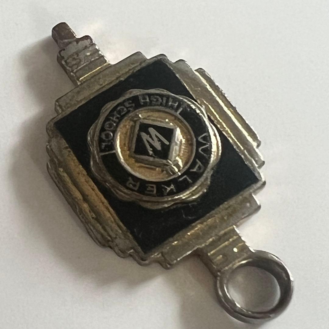 カレッジリング金ゴールド黒ネックレストップ社章ピンズ40sバッジ