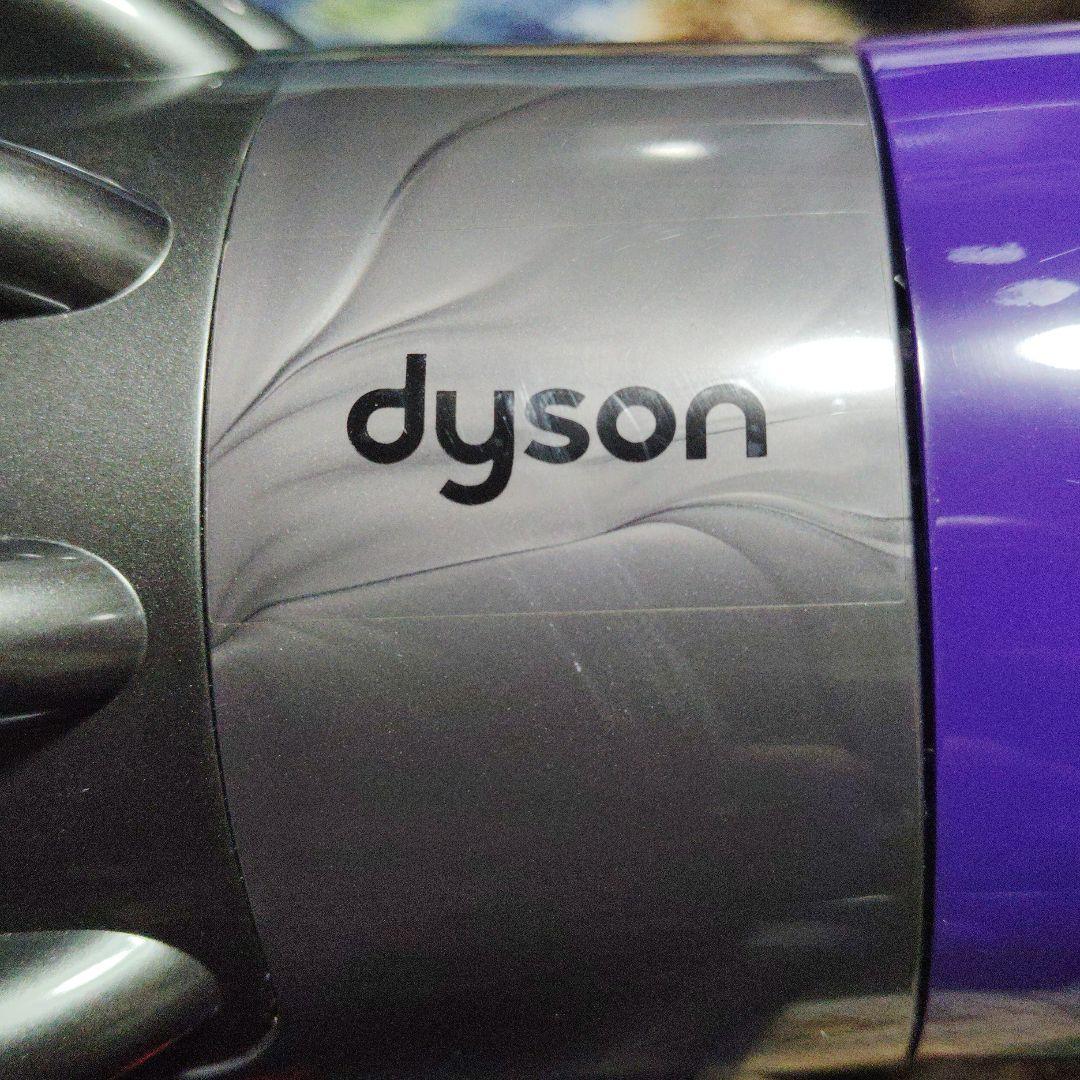 ダイソンV10．新品電池交換ずみ。おまけスリムパイプつき - 掃除機