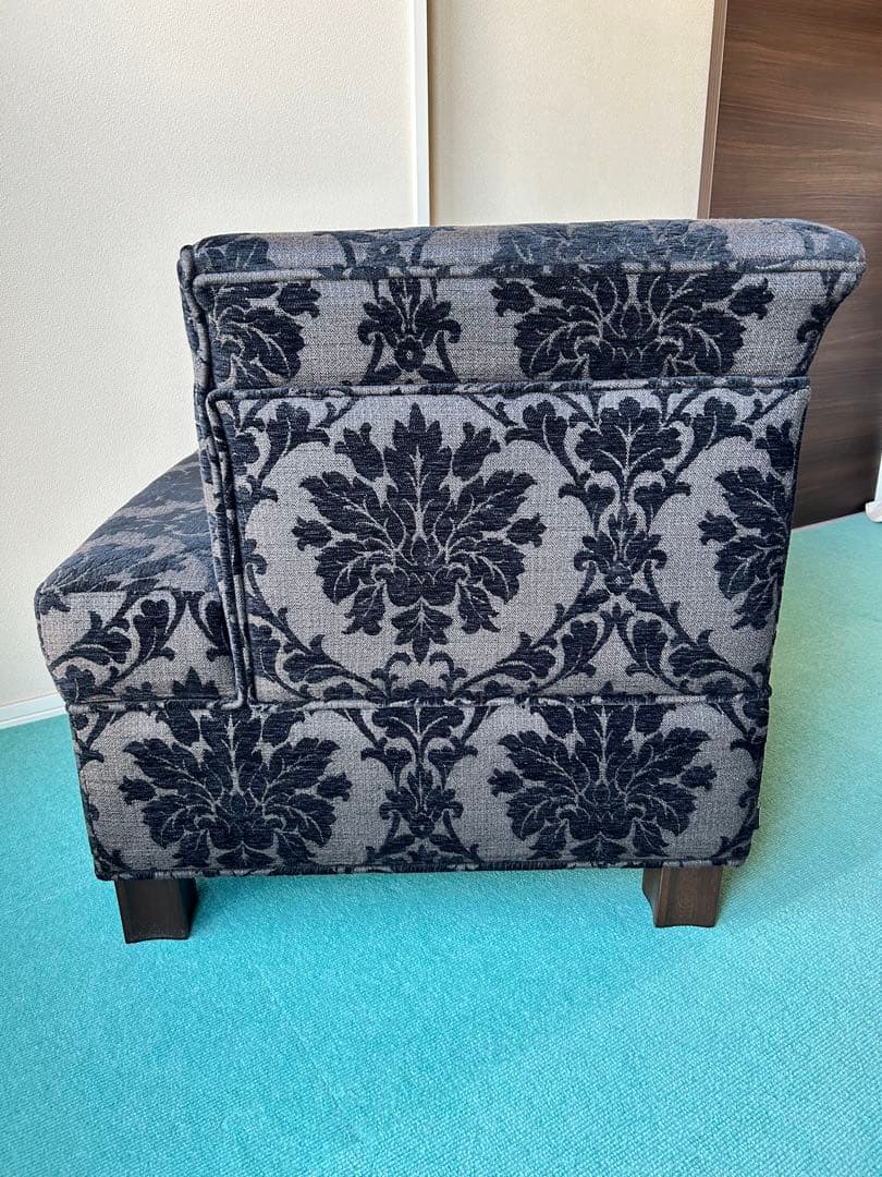 AIDEC ブラウンと黒の花柄アームチェア一人掛け用の通販はau PAY