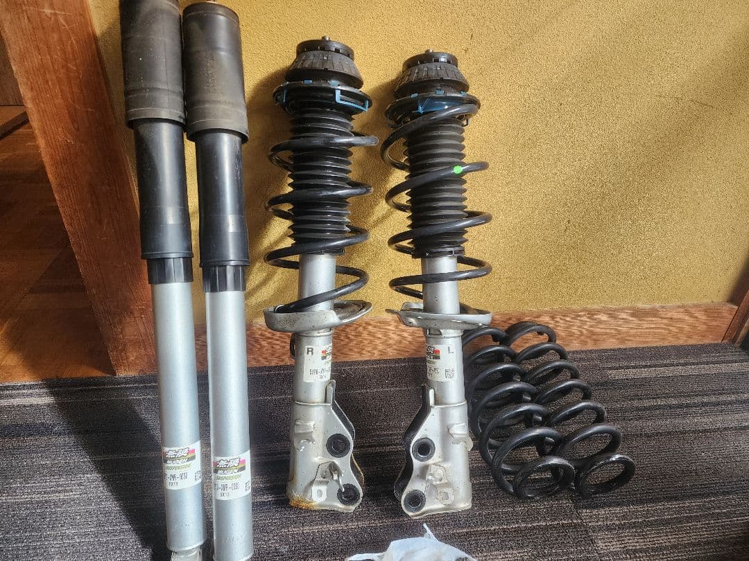 タ*ツ様 ホンダ ヴェゼル 無限サスペンションセット 無限がヴェゼル用のサスペンションを開発中！ 走りにこだわるパーツ群