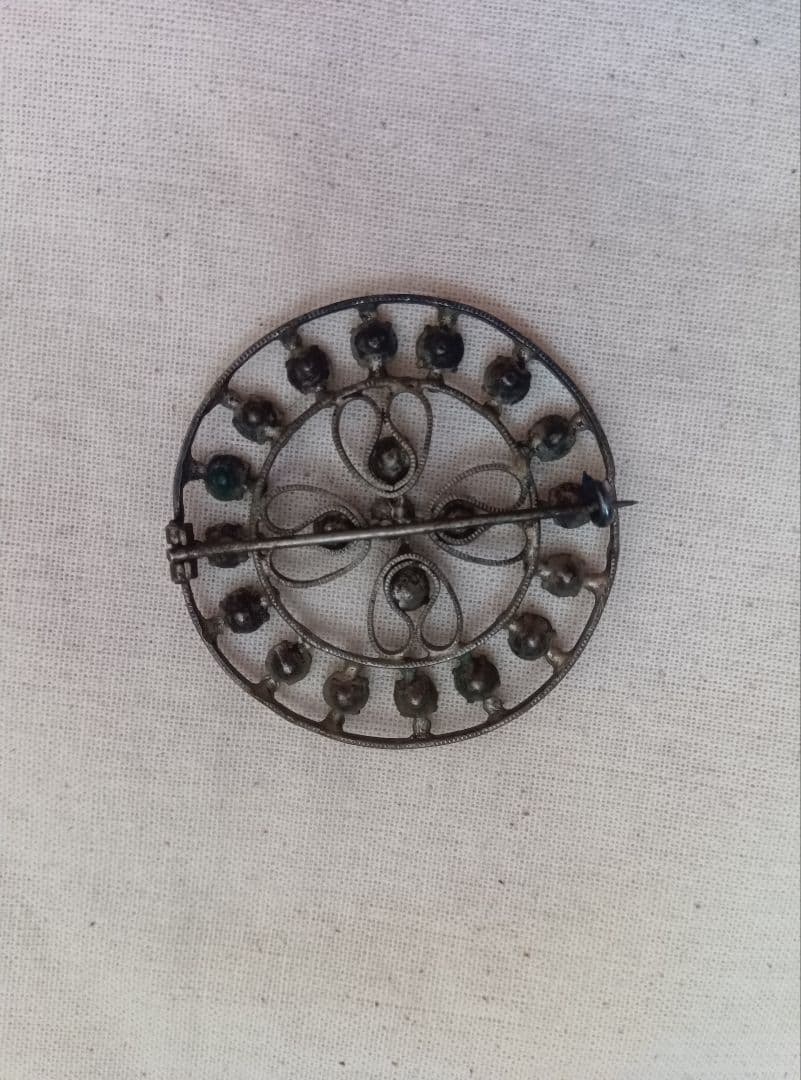 ☺*︎様 フランスアンティーク ラインストーンのブローチ ガラス