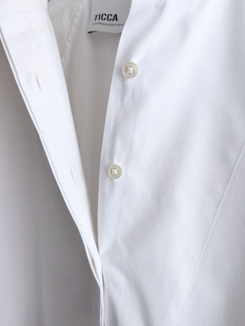 良品】TICCA スタンドカラー スキッパープルオーバー ブラウス白