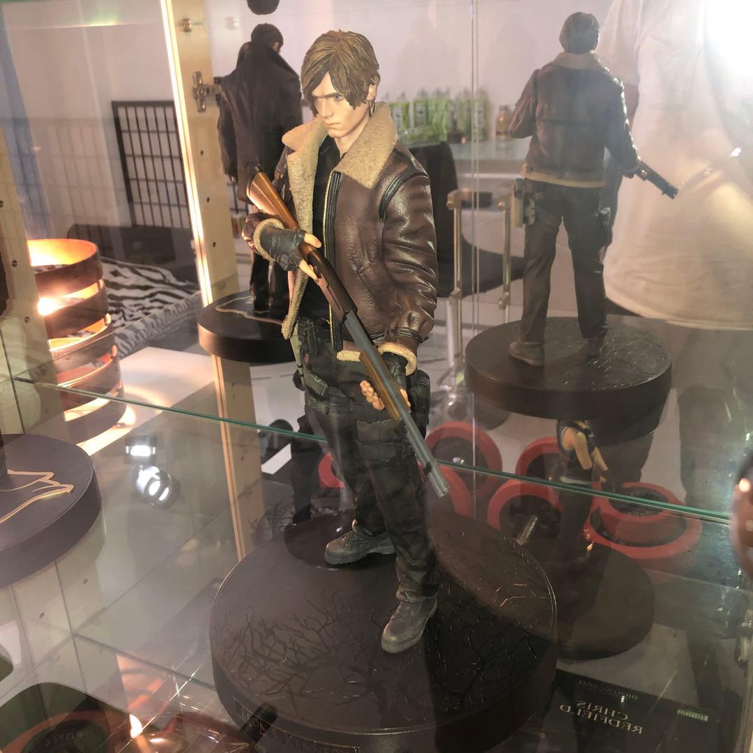 コレクターズエディション付属 レオン バイオハザード re4 フィギュア