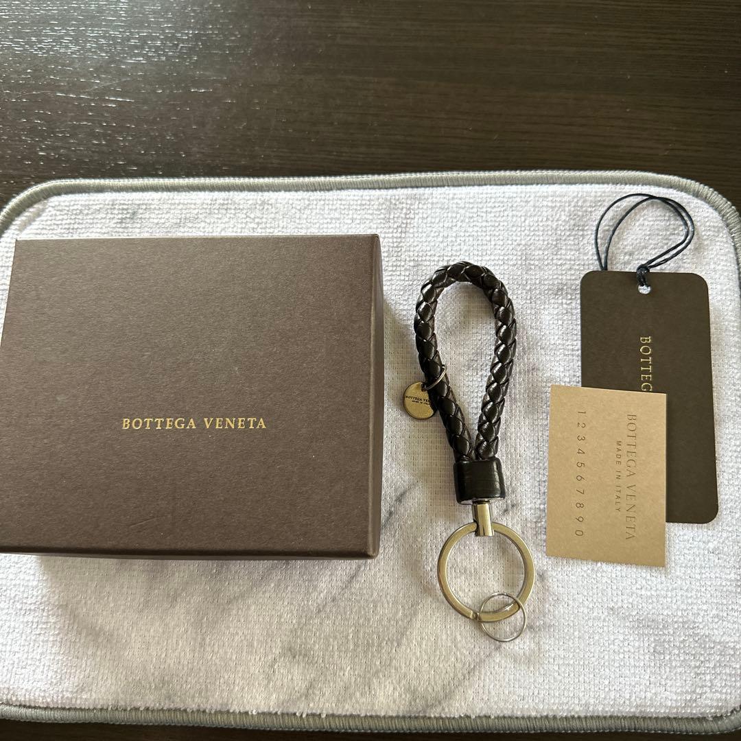Bottega Veneta ブラックレザー キーホルダー BOTTEGA VENETA（ボッテガ・ヴェネタ） キーリング キーホルダー
