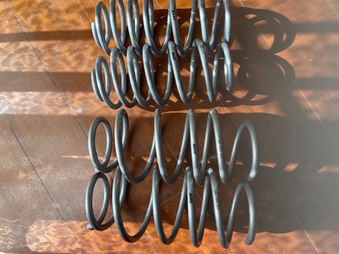 スズキワークス久留米 SWK サスペンションスプリング zc33s SWK=スズキ ワークス 久留米。ZC33S スイフトスポーツ用 ローダウン