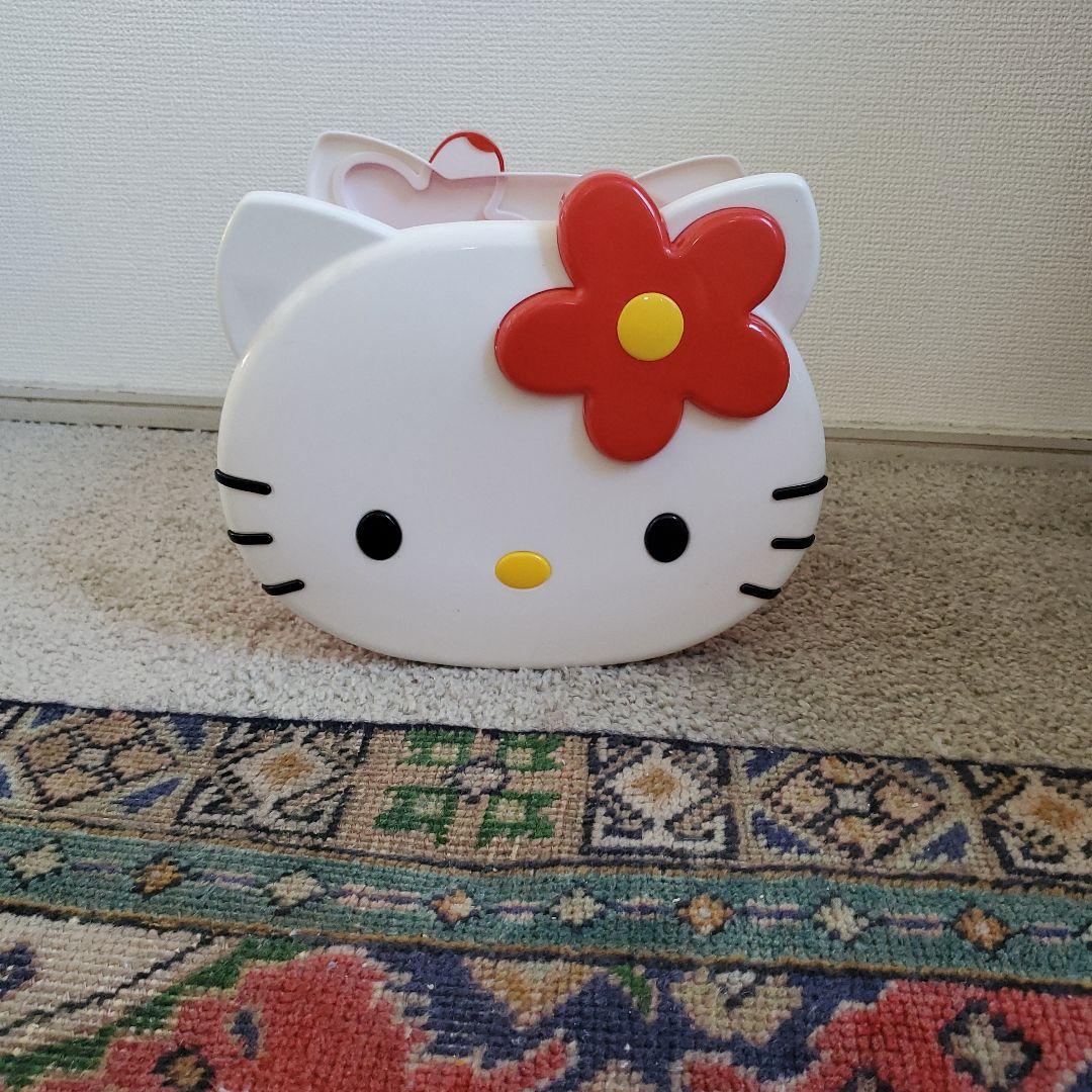 ハローキティ(ひげ1本欠損) ミニプティケース&おまけ貯金箱 - メルカリ