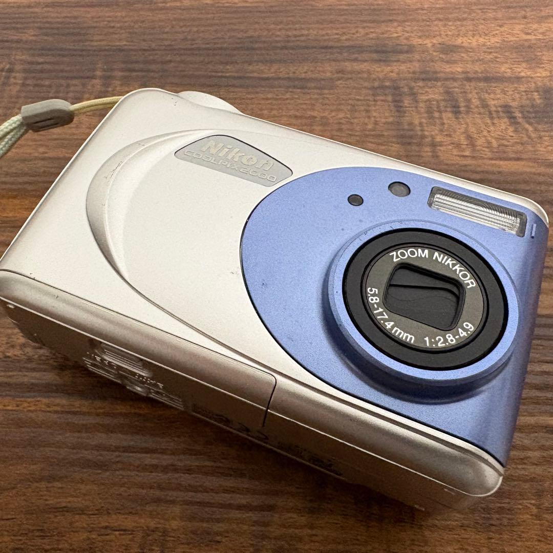作例有】Nikon COOLPIX E 2000 コンデジ 単三電池 - メルカリ