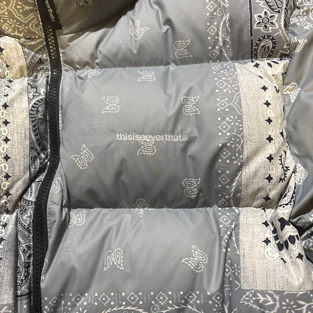 thisisneverthat バンダナ柄ダウンジャケット - メルカリ