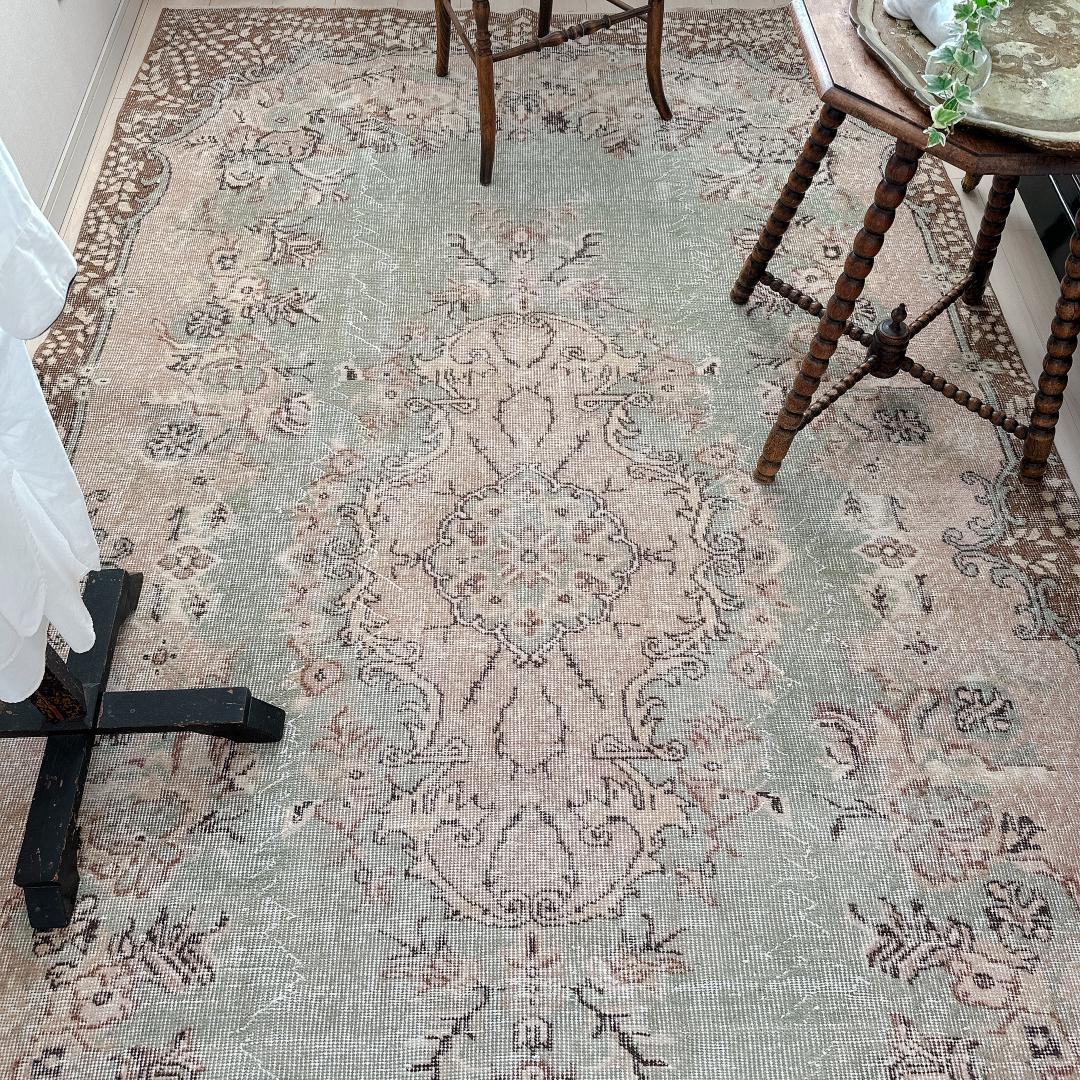 とも トルコヴィンテージラグ A83 とも様専用 トルコヴィンテージラグ A83 - メルカリ