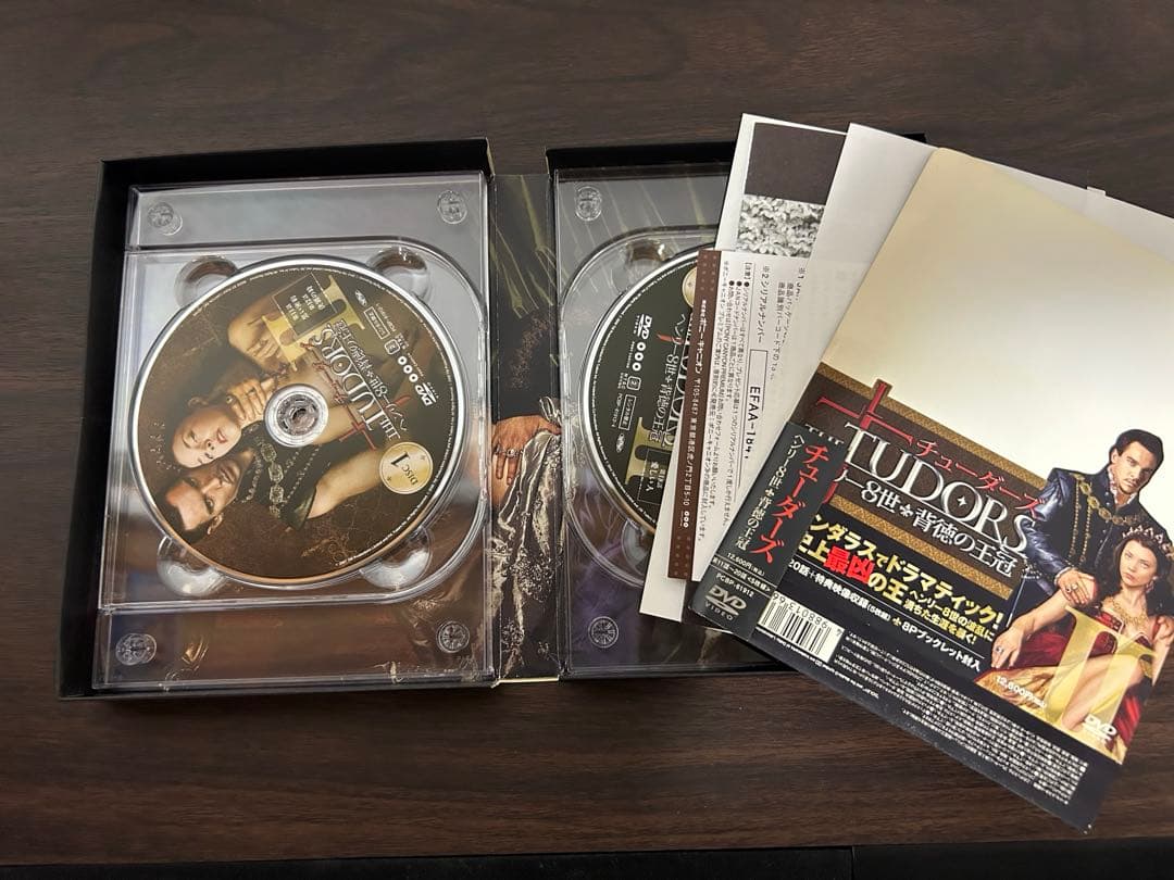 チューダーズ ヘンリー8世 背徳の王冠 DVD-BOXⅠ〜Ⅳ〈5枚組〉