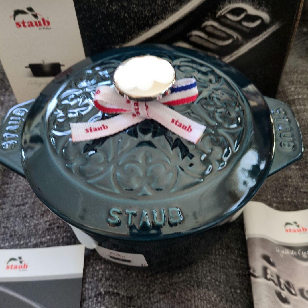 ストウブ ココット de ゴハン リリー ラ・メール М 新品 シリアルあり