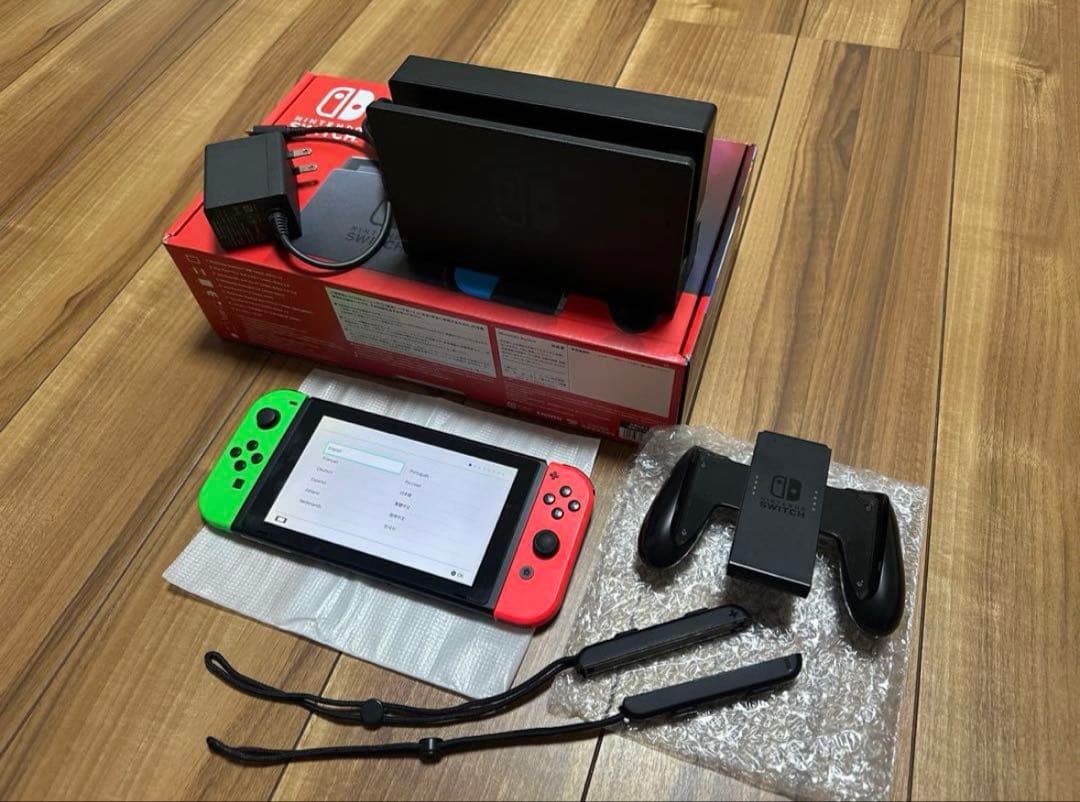 Nintendo Switch 本体 赤/緑 Joy-Con付き Nintendo Switch 本体 Joy-Con ネオングリーン ネオンピンク｜Yahoo