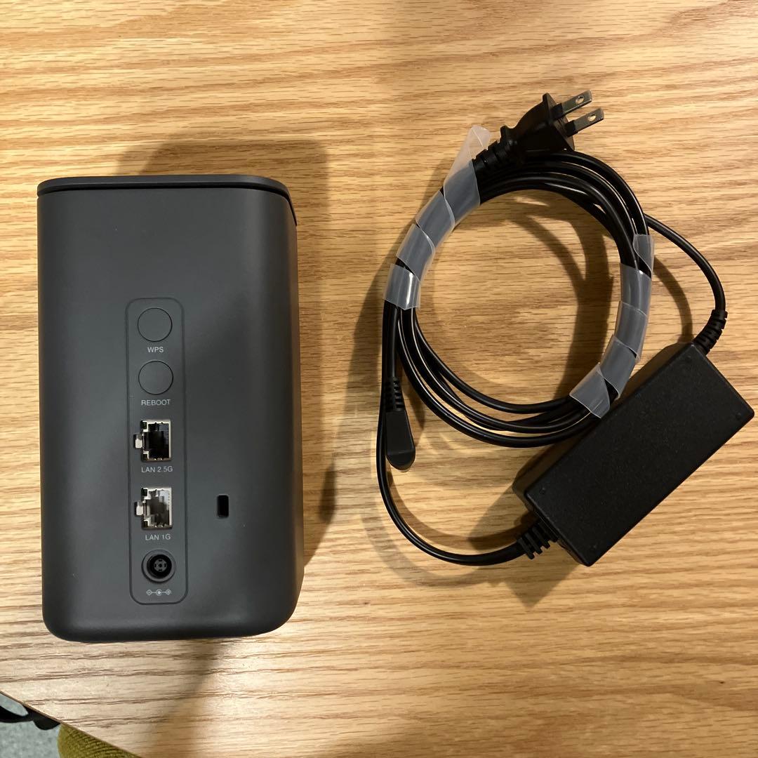 NTTドコモ HR02 ルーター - メルカリ