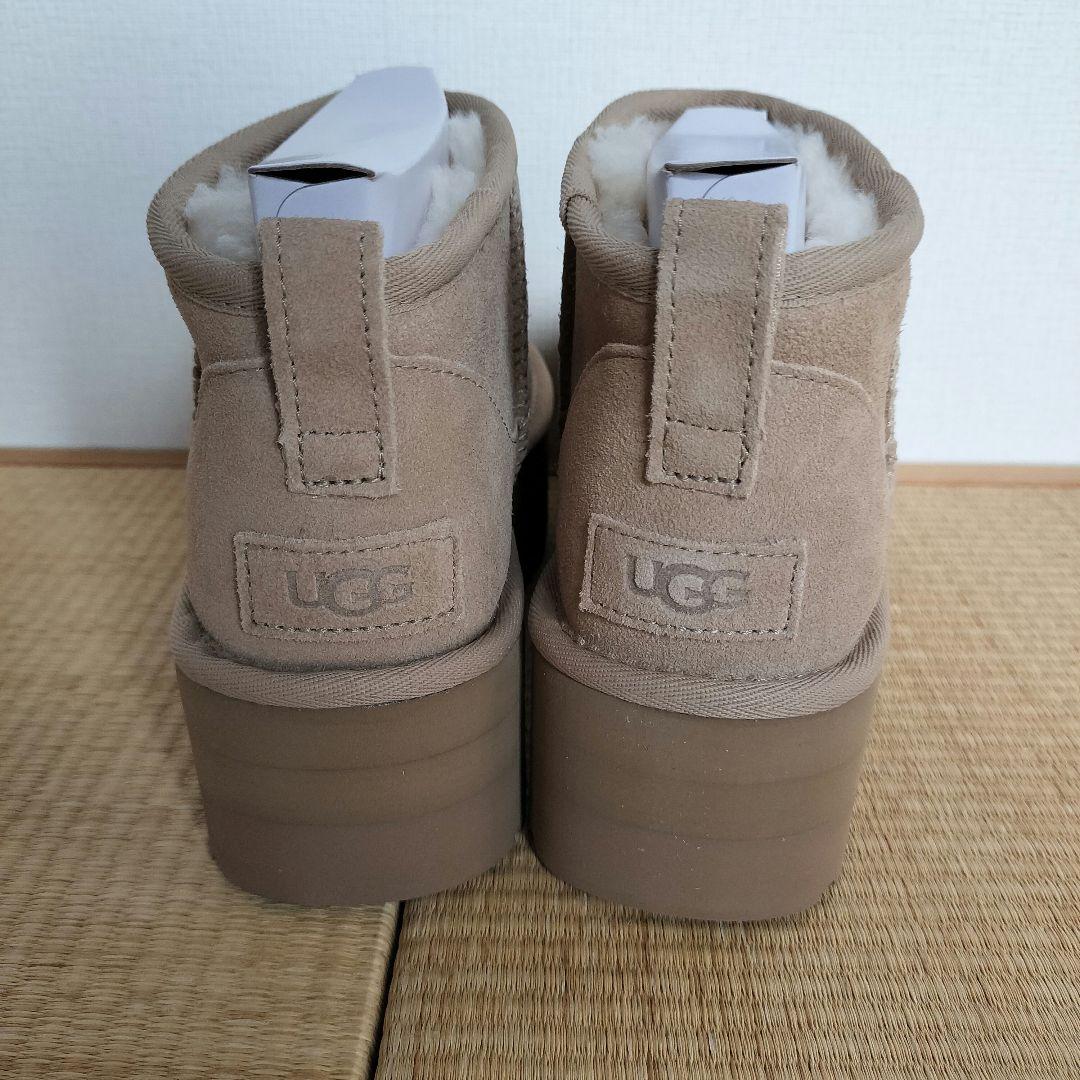 新品未使用 UGGアグ クラシックウルトラミニプラットフォーム 24cm