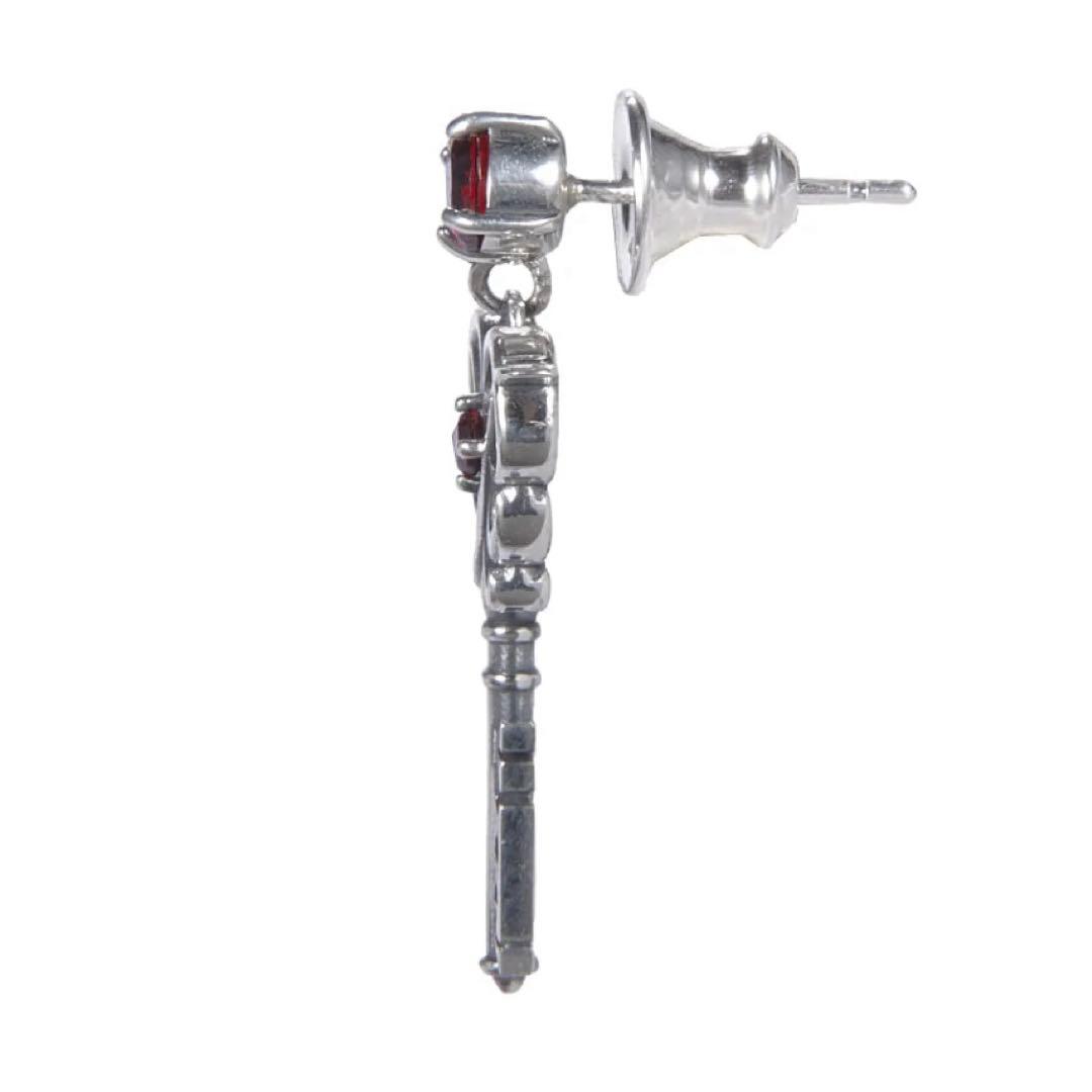 すとぷり 莉犬 2025 BIRTHDAY Secret Heart ピアス - メルカリ