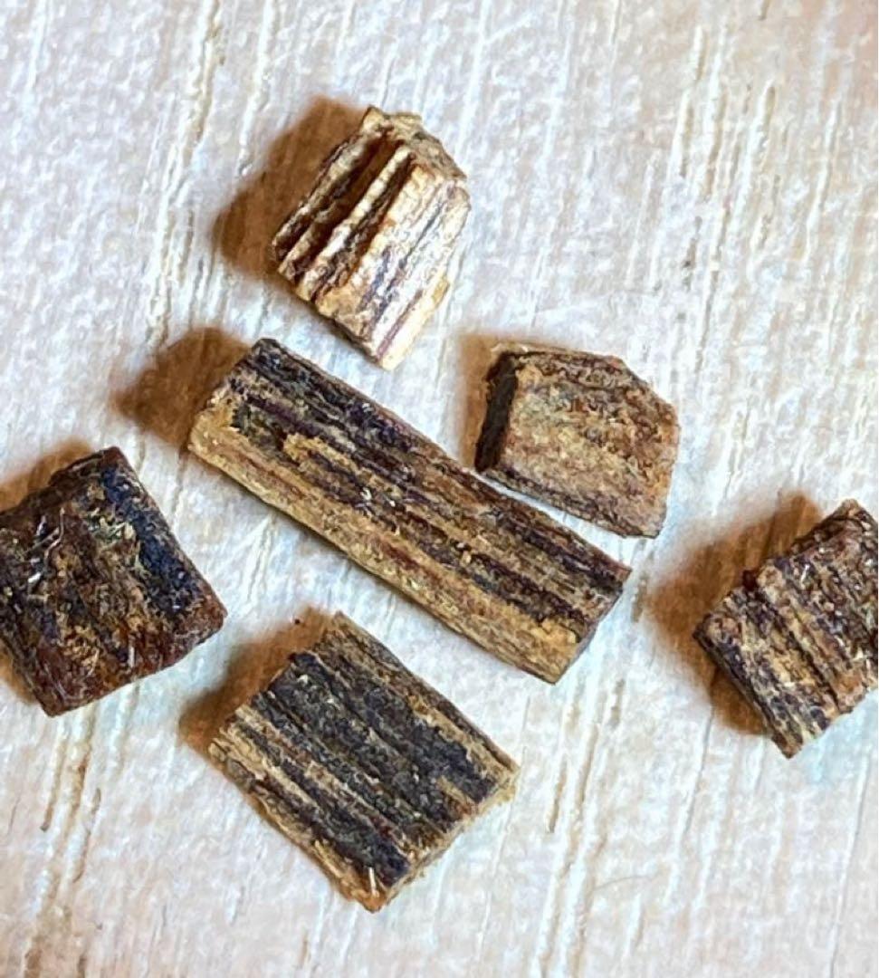 極上伽羅　緑油伽羅　伽羅　香木　沈水　希少天然　沈香　0.17g