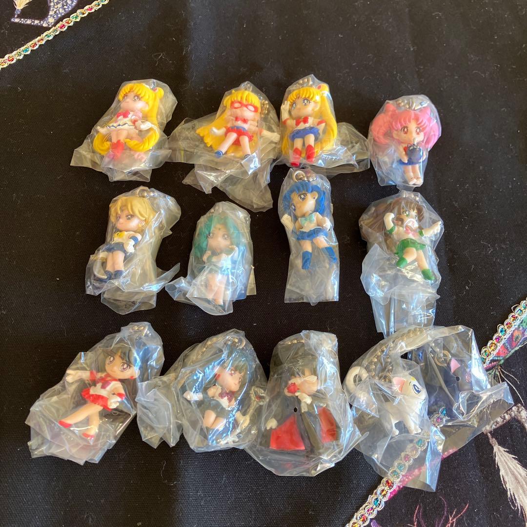 セーラームーン　ミニフィギュアキーホルダー〜BOX97 Qoo10] 漫画セーラームーンキーホルダーペンダント