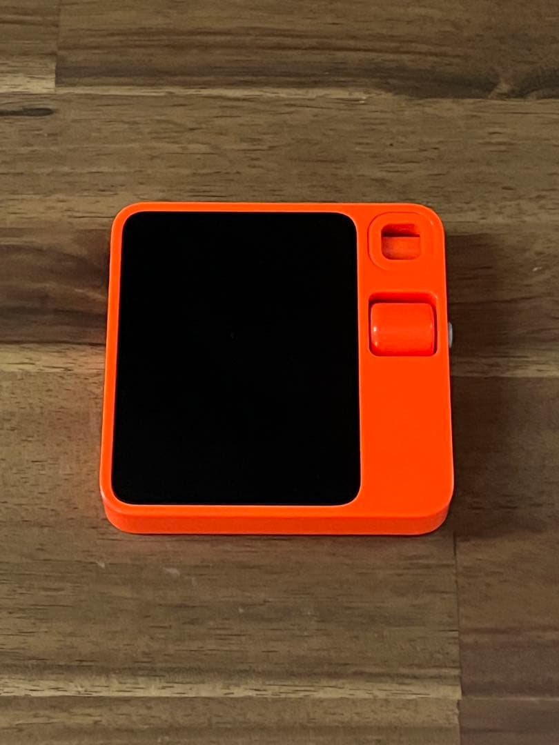 rabbit r1（OS2アップデート済） - メルカリ